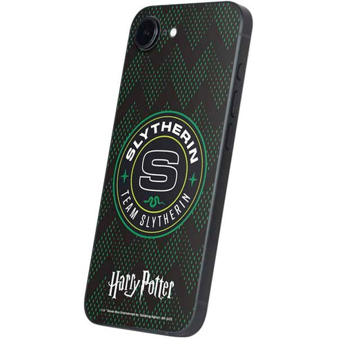 Wizarding Worlds Harry Potter Team Slytherin iPhone 16e Skin